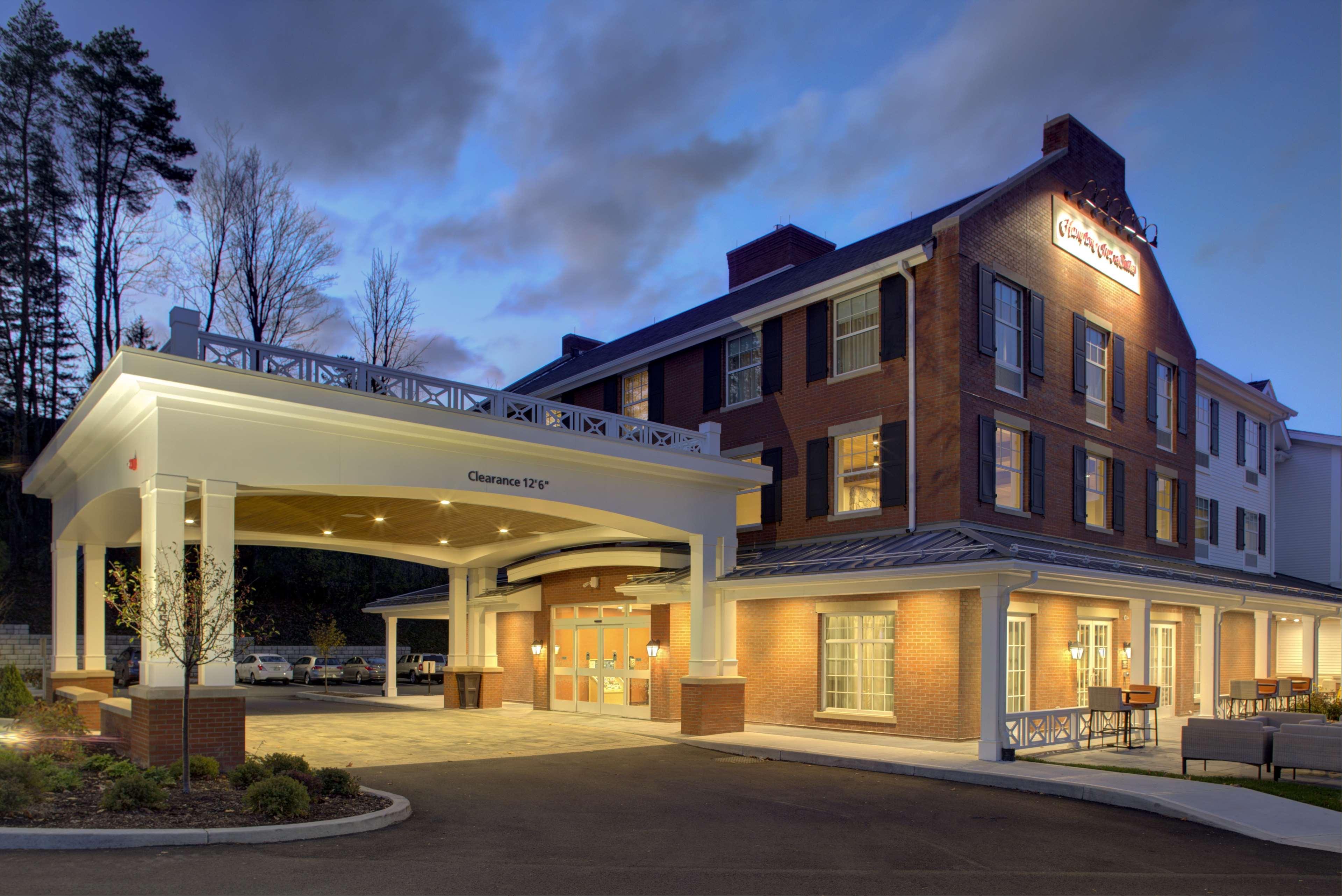 Hampton Inn & Suites Manchester, Vt Exterior foto